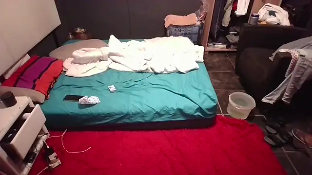 THEEBOSSTEE online show from November 6, 2025, 6:31 pm