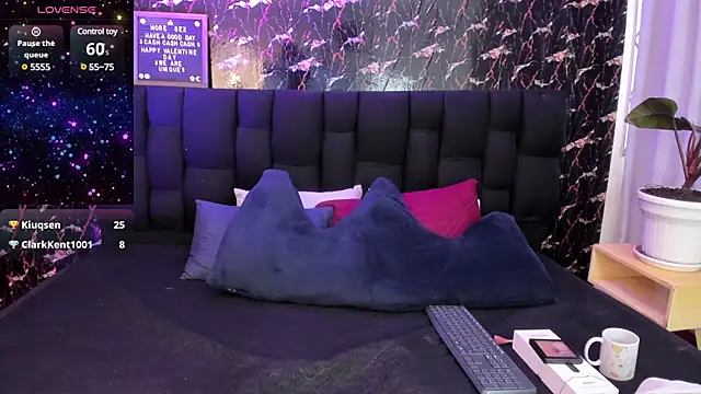 Elecktra sweet online show from March 4, 2025, 7:22 pm