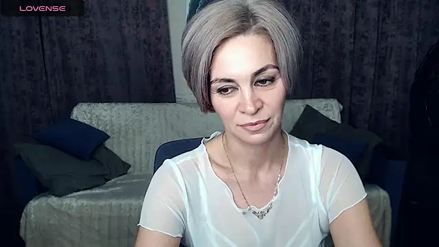 Snapshot of Blonde_lola444 chatting on December 14, 2024, 3:07 am Blonde lola444 online show from December 14, 2024, 3:07 am