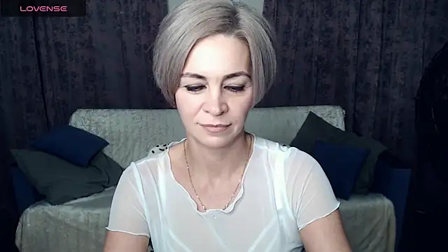 Snapshot of Blonde_lola444 chatting on December 17, 2024, 7:37 pm Blonde lola444 online show from December 17, 2024, 7:37 pm