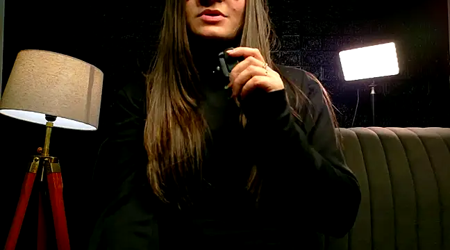 demieliss online show from February 17, 2025, 6:26 pm