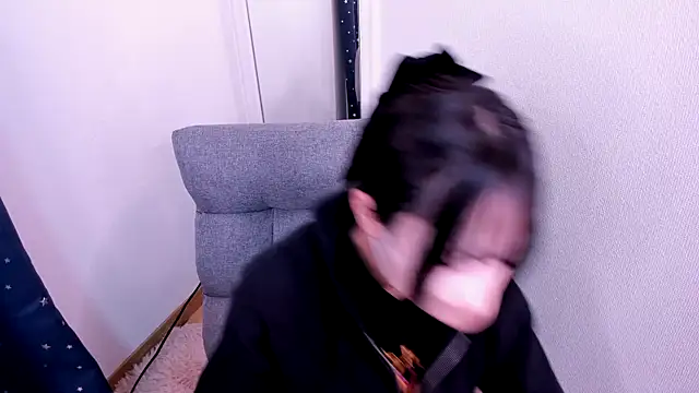 p RUMiMi online show from March 9, 2025, 12:31 pm