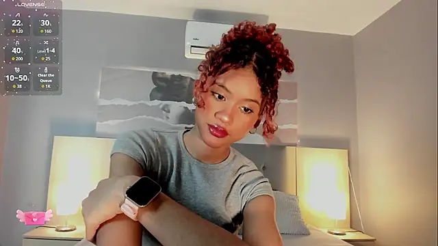 Aprillbrunette online show from December 5, 2025, 2:42 am