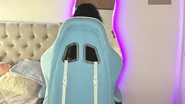 Violet Rost online show from December 12, 2024, 2:33 pm