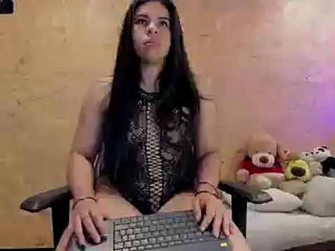 Biancastrongg online show from January 8, 2025, 1:32 am