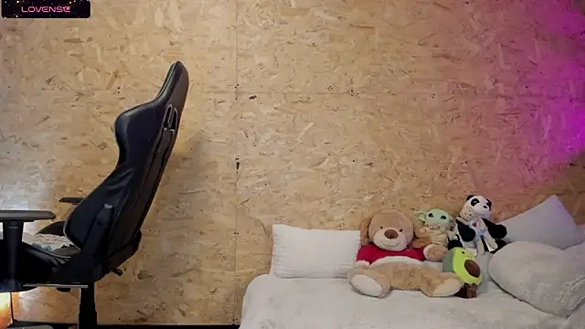 Biancastrongg online show from February 15, 2025, 8:54 am