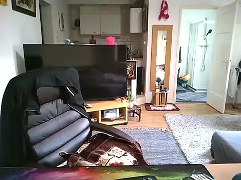 Snapshot of mihaimichael chatting on March 16, 2025, 11:16 am mihaimichael online show from March 16, 2025, 11:16 am