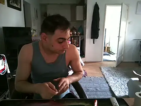 Snapshot of mihaimichael chatting on March 22, 2025, 11:11 am mihaimichael online show from March 22, 2025, 11:11 am