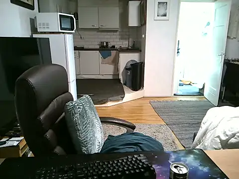 Snapshot of mihaimichael chatting on September 10, 2025, 9:09 am mihaimichael online show from September 10, 2025, 9:09 am