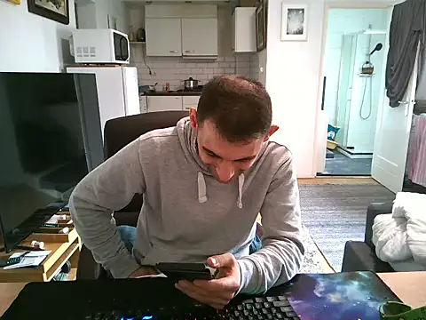 Snapshot of mihaimichael chatting on September 14, 2025, 1:32 pm mihaimichael online show from September 14, 2025, 1:32 pm