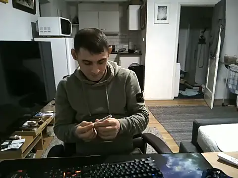 Snapshot of mihaimichael chatting on September 18, 2025, 2:35 am mihaimichael online show from September 18, 2025, 2:35 am