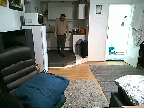 Snapshot of mihaimichael chatting on September 24, 2025, 1:36 pm mihaimichael online show from September 24, 2025, 1:36 pm