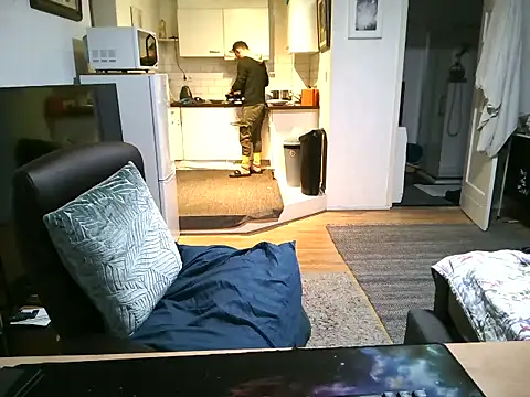 Snapshot of mihaimichael chatting on September 25, 2025, 1:42 am mihaimichael online show from September 25, 2025, 1:42 am