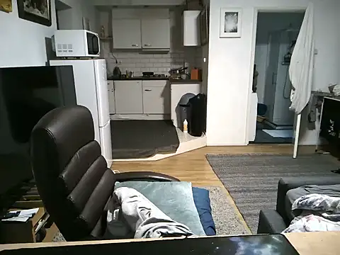 Snapshot of mihaimichael chatting on September 26, 2025, 5:55 am mihaimichael online show from September 26, 2025, 5:55 am