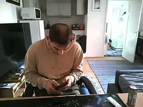 Snapshot of mihaimichael chatting on September 27, 2025, 1:27 pm mihaimichael online show from September 27, 2025, 1:27 pm