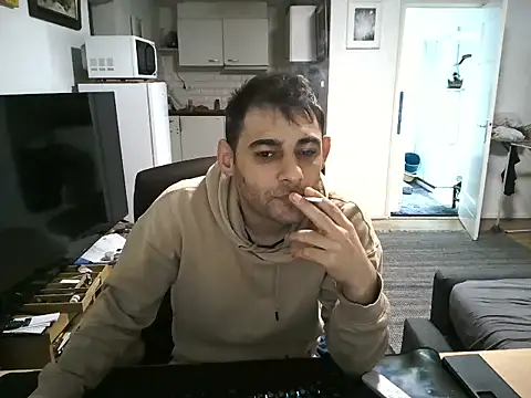 Snapshot of mihaimichael chatting on September 29, 2025, 9:58 am mihaimichael online show from September 29, 2025, 9:58 am