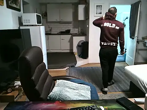 Snapshot of mihaimichael chatting on September 30, 2025, 11:59 am mihaimichael online show from September 30, 2025, 11:59 am