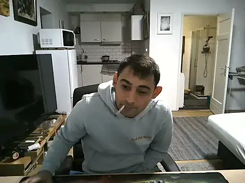 Snapshot of mihaimichael chatting on October 2, 2025, 5:42 pm mihaimichael online show from October 2, 2025, 5:42 pm