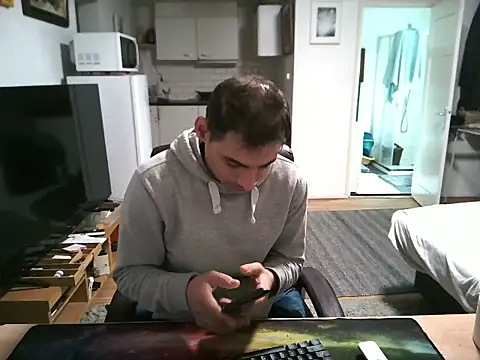 Snapshot of mihaimichael chatting on October 6, 2025, 9:51 am mihaimichael online show from October 6, 2025, 9:51 am