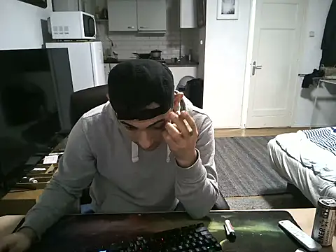 Snapshot of mihaimichael chatting on October 7, 2025, 10:56 am mihaimichael online show from October 7, 2025, 10:56 am