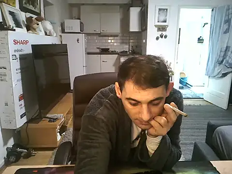 Snapshot of mihaimichael chatting on October 18, 2025, 12:06 pm mihaimichael online show from October 18, 2025, 12:06 pm