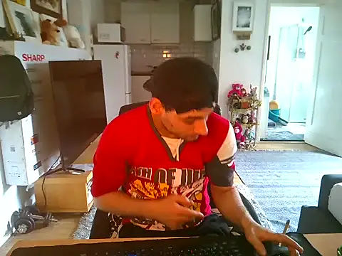 Snapshot of mihaimichael chatting on October 22, 2025, 12:16 pm mihaimichael online show from October 22, 2025, 12:16 pm