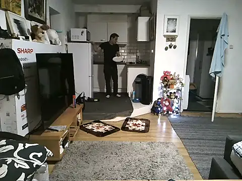 Snapshot of mihaimichael chatting on October 23, 2025, 12:21 am mihaimichael online show from October 23, 2025, 12:21 am