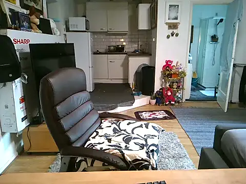 Snapshot of mihaimichael chatting on October 30, 2025, 2:51 pm mihaimichael online show from October 30, 2025, 2:51 pm