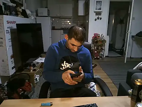 Snapshot of mihaimichael chatting on November 8, 2025, 12:33 am mihaimichael online show from November 8, 2025, 12:33 am