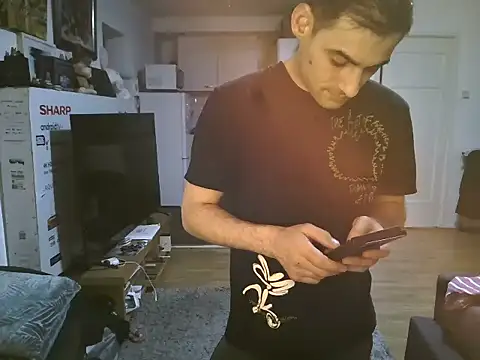 Snapshot of mihaimichael chatting on November 10, 2025, 1:48 am mihaimichael online show from November 10, 2025, 1:48 am