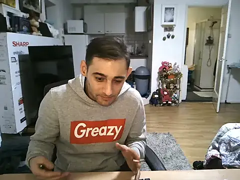 Snapshot of mihaimichael chatting on November 12, 2025, 12:22 am mihaimichael online show from November 12, 2025, 12:22 am