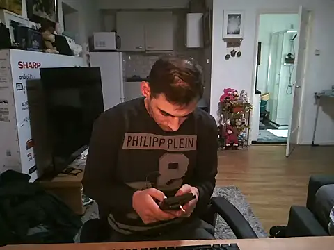 Snapshot of mihaimichael chatting on November 12, 2025, 2:39 pm mihaimichael online show from November 12, 2025, 2:39 pm