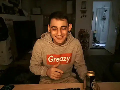 Snapshot of mihaimichael chatting on November 14, 2025, 8:24 am mihaimichael online show from November 14, 2025, 8:24 am