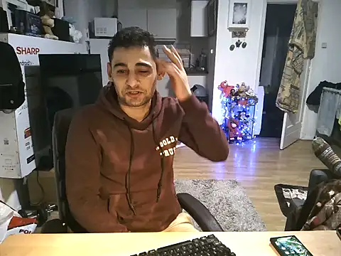 Snapshot of mihaimichael chatting on November 19, 2025, 2:22 am mihaimichael online show from November 19, 2025, 2:22 am