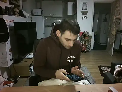 Snapshot of mihaimichael chatting on November 19, 2025, 4:29 pm mihaimichael online show from November 19, 2025, 4:29 pm