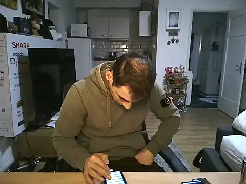 Snapshot of mihaimichael chatting on November 23, 2025, 2:50 pm mihaimichael online show from November 23, 2025, 2:50 pm