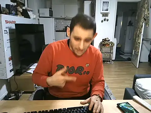 Snapshot of mihaimichael chatting on November 26, 2025, 12:00 am mihaimichael online show from November 26, 2025, 12:00 am