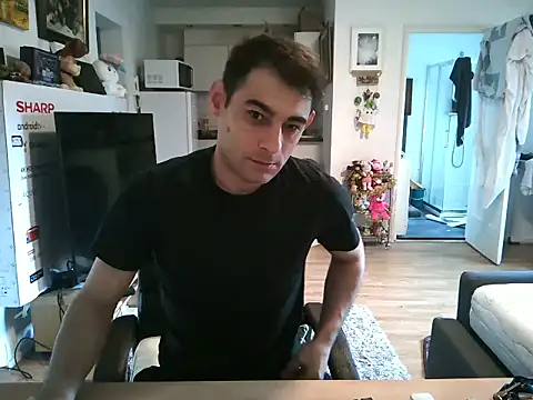 Snapshot of mihaimichael chatting on December 4, 2025, 12:58 pm mihaimichael online show from December 4, 2025, 12:58 pm