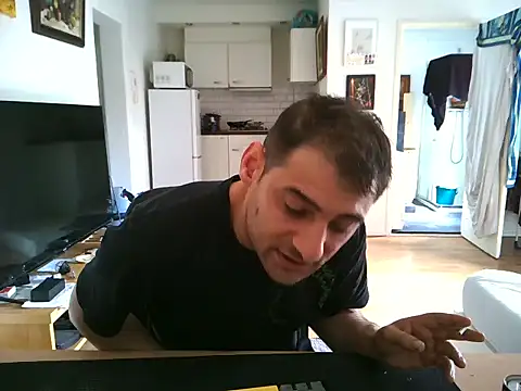 Snapshot of mihaimichael chatting on July 1, 2026, 12:18 pm mihaimichael online show from July 1, 2026, 12:18 pm