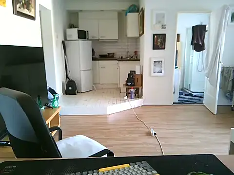 Snapshot of mihaimichael chatting on July 11, 2026, 2:53 pm mihaimichael online show from July 11, 2026, 2:53 pm