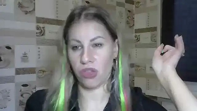 TherestlessKitty online show from September 19, 2025, 6:04 am