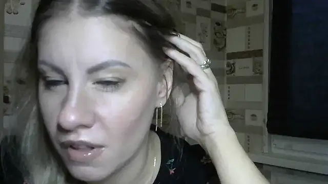 TherestlessKitty online show from September 25, 2025, 6:06 am