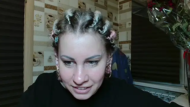 TherestlessKitty online show from May 10, 2026, 10:48 pm
