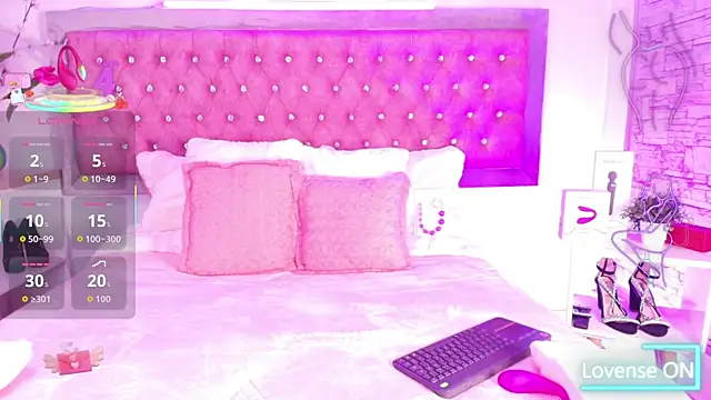 Tayzon Foxxx online show from September 16, 2025, 12:50 pm