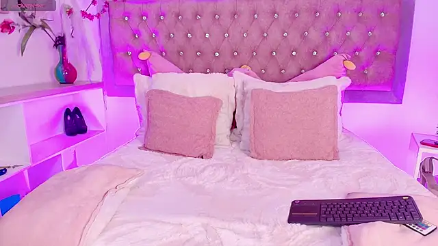 Tayzon Foxxx online show from December 5, 2025, 12:58 pm