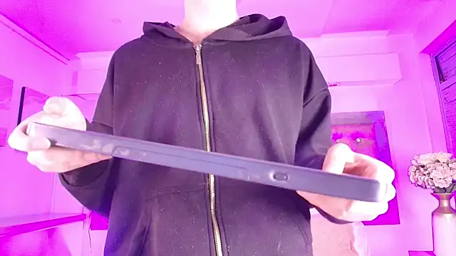 Tayzon Foxxx online show from December 17, 2025, 12:11 pm