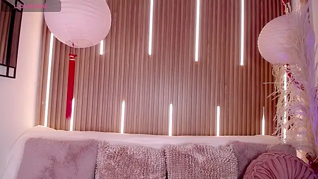 Tayzon Foxxx online show from April 23, 2026, 8:33 pm