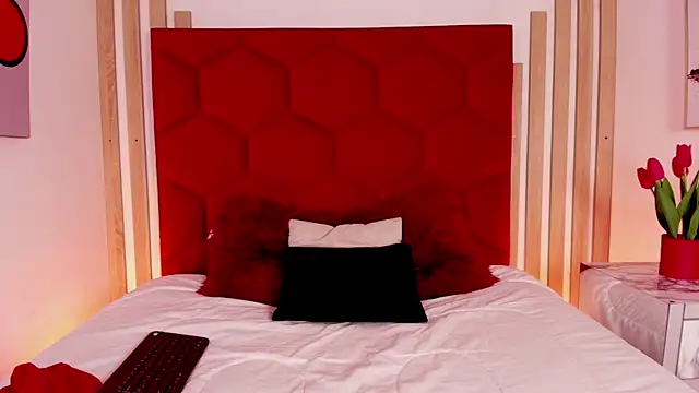 Snapshot of Tayzon_Foxxx chatting on July 23, 2026, 8:29 pm Tayzon Foxxx online show from July 23, 2026, 8:29 pm