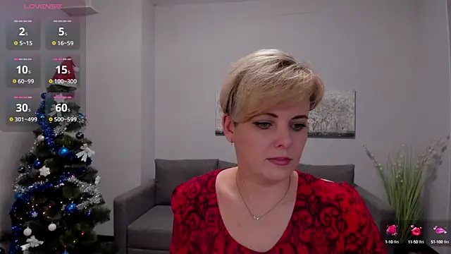 Julia Wilsone online show from December 25, 2024, 4:43 pm