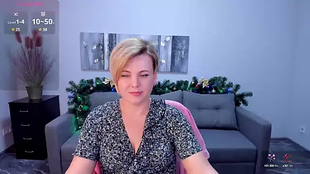 Julia Wilsone online show from January 4, 2025, 12:49 pm